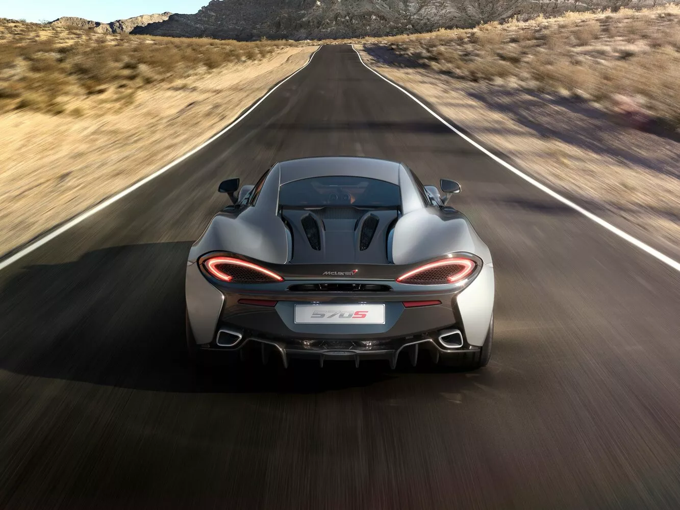 Фото сзади McLaren 570S   2015 -  2024 
                                            