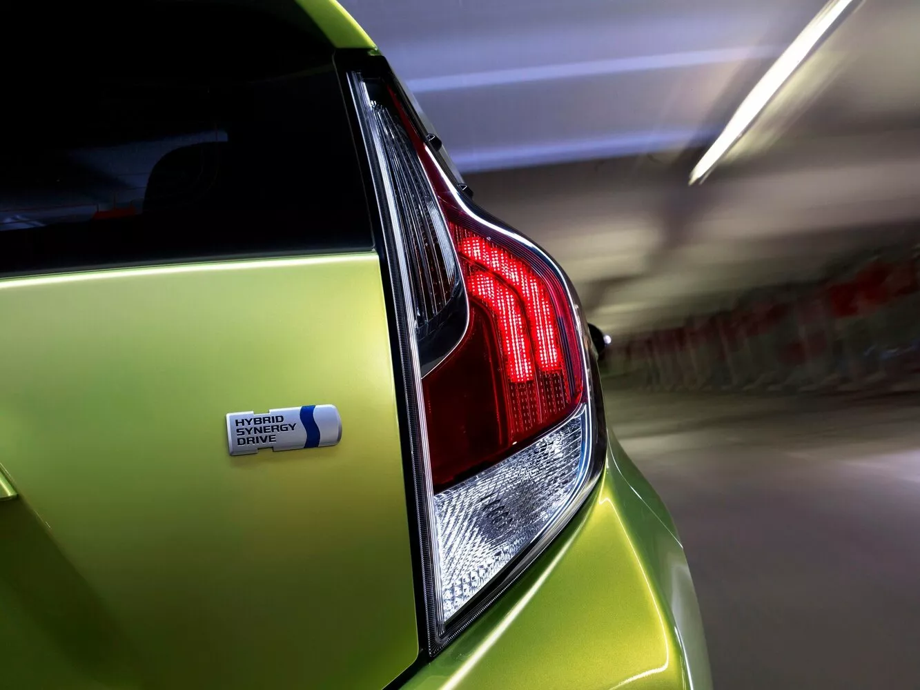 Фото задних фонорей Toyota Prius c  I Рестайлинг 2015 -  2024 
                                            