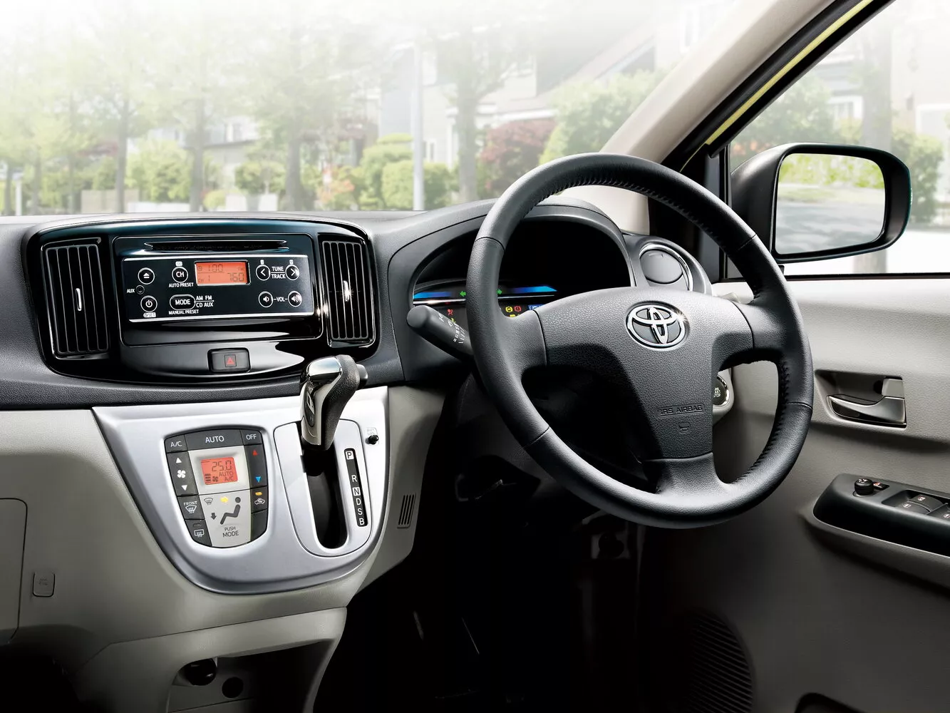 Фото салона спереди Toyota Pixis Epoch  I 2012 -  2024 
                                            