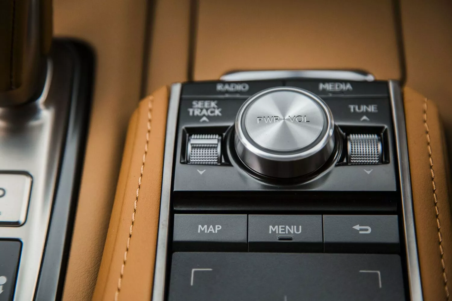 Фото интерьера Lexus LC  I 2017 -  2024 
                                            