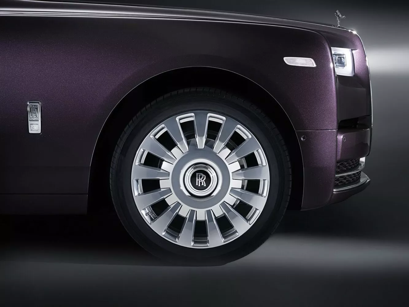 Фото дисков Rolls-Royce Phantom Long VIII 2017 -  2024 
                                            