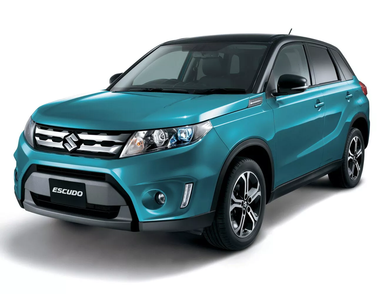 Фото спереди Suzuki Escudo  IV 2015 -  2024 
                                            