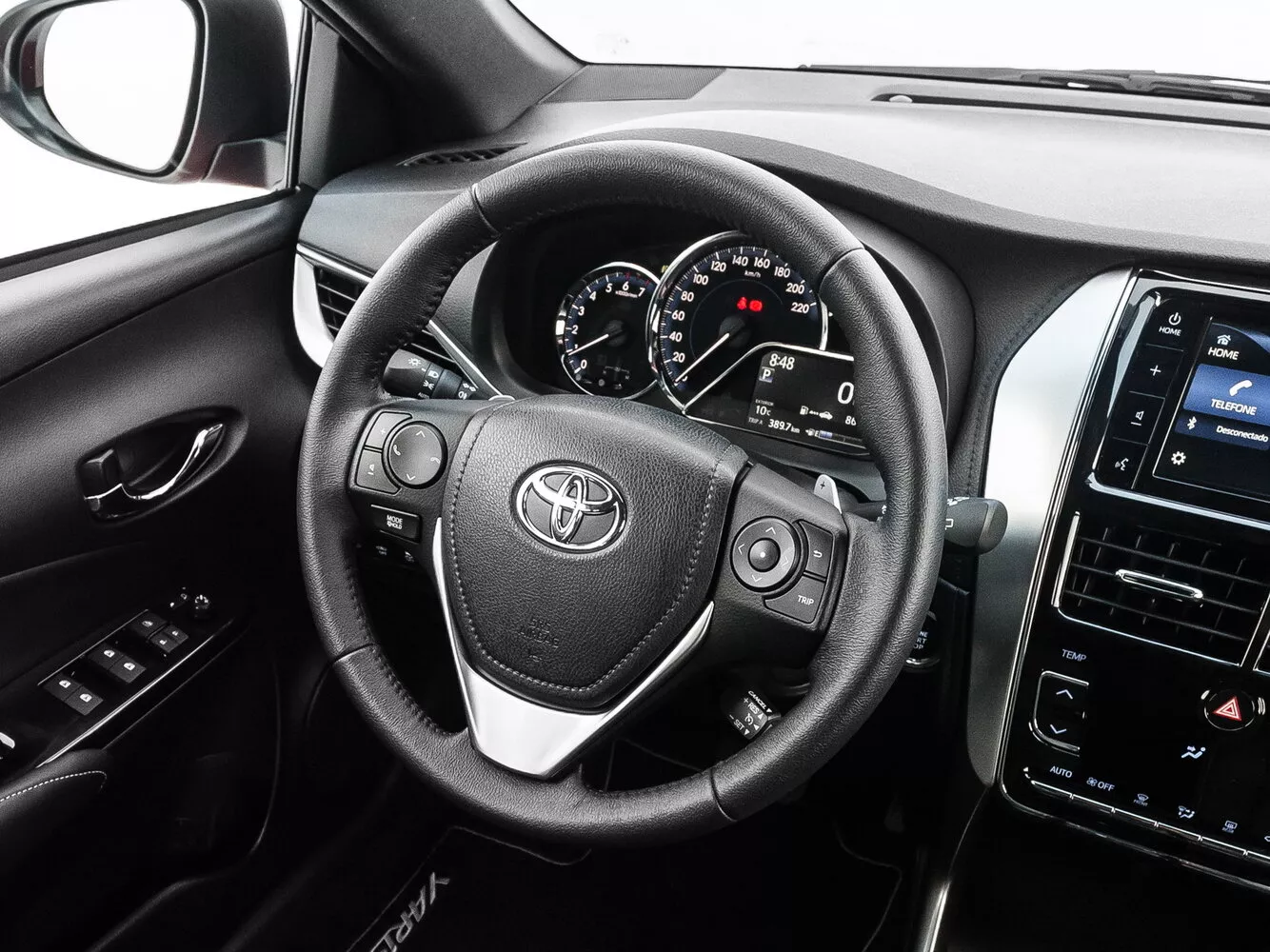 Фото рулевого колеса Toyota Yaris  XP150 Рестайлинг 2017 -  2024 
                                            