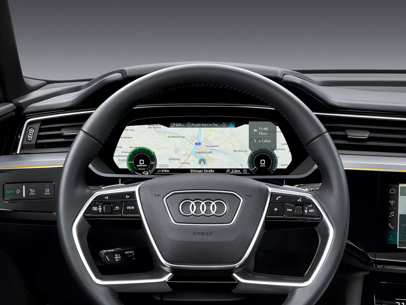 Фото приборной панели Audi e-tron  I 2018 -  2024 
                                            