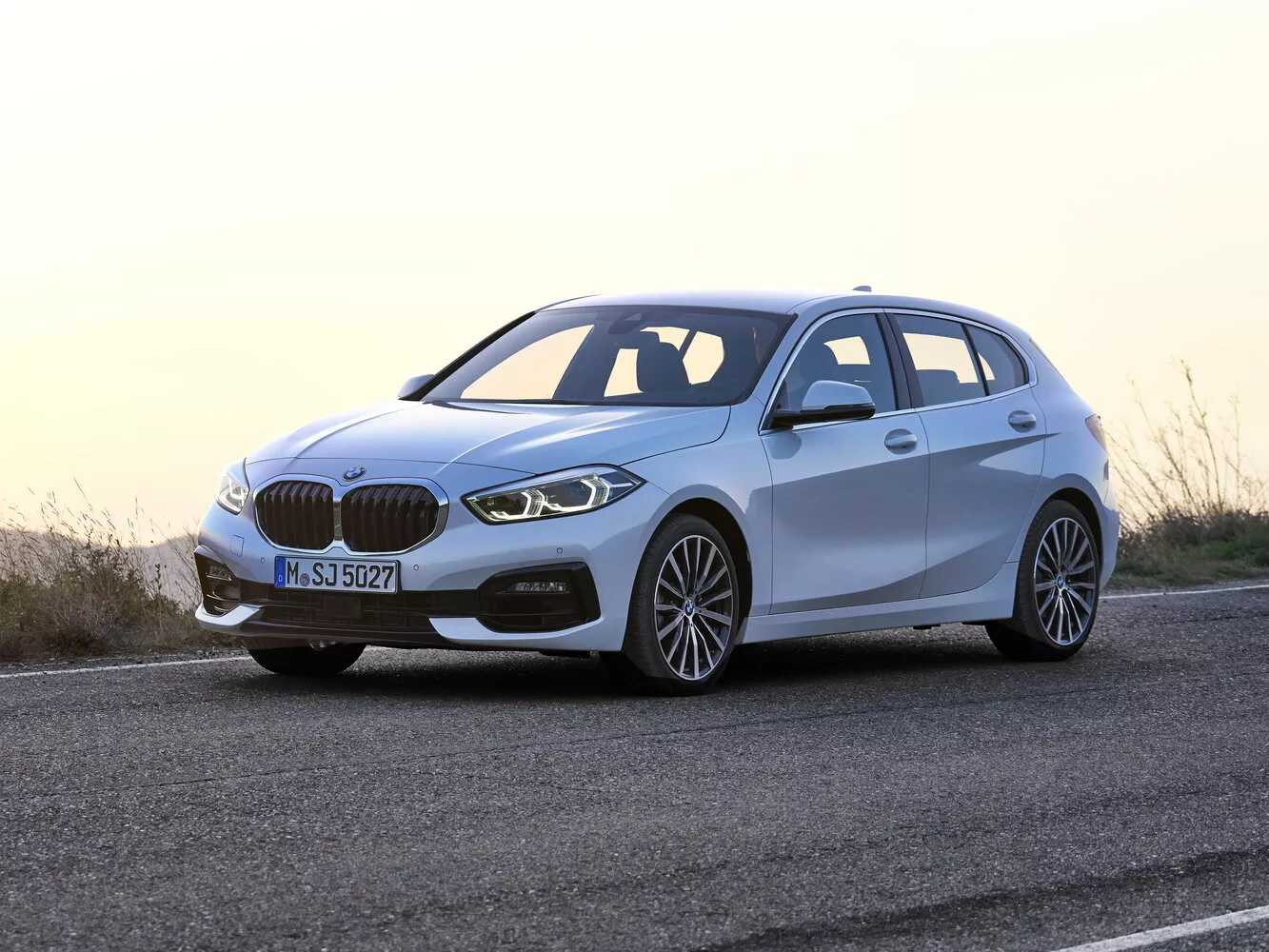 Фото экстерьера BMW 1 серии  III (F40) 2019 -  2024 
                                            