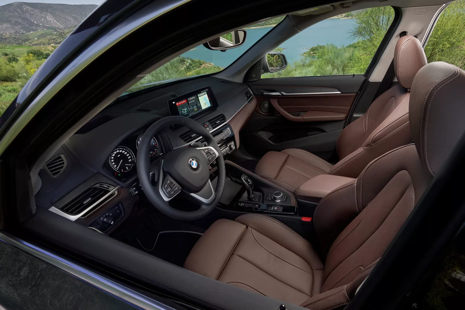 Фото места водителя BMW X1  II (F48) Рестайлинг 2019 -  2024 
                                            