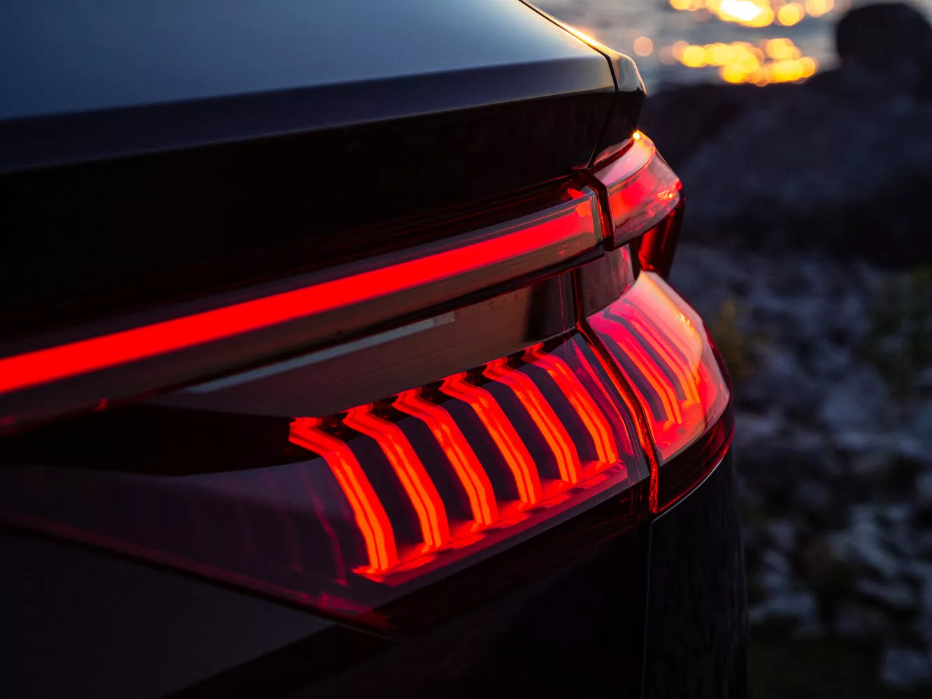 Фото задних фонорей Audi SQ8  I (4M) 2019 -  2024 
                                            