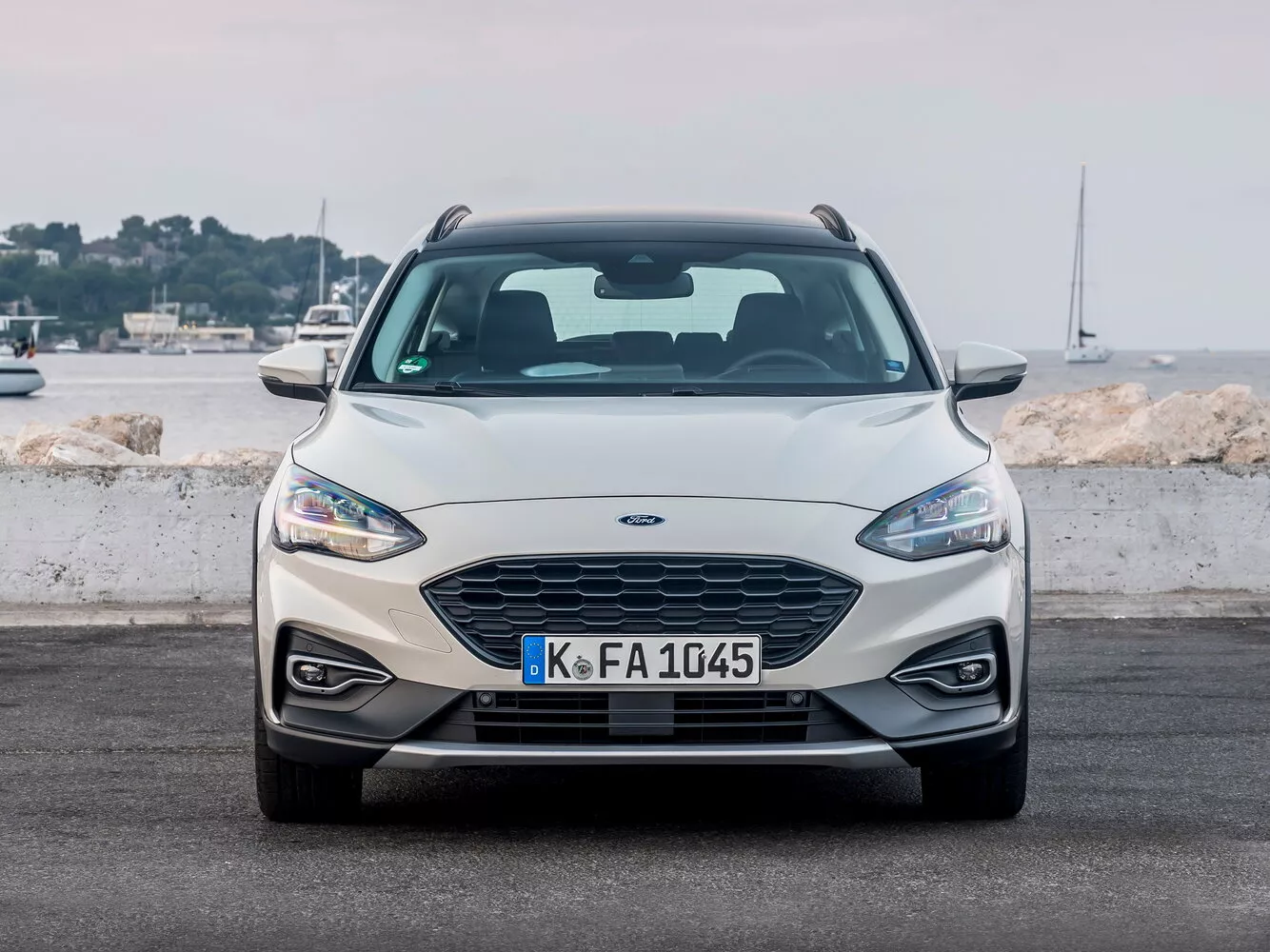 Фото спереди Ford Focus Active IV 2018 -  2024 
                                            