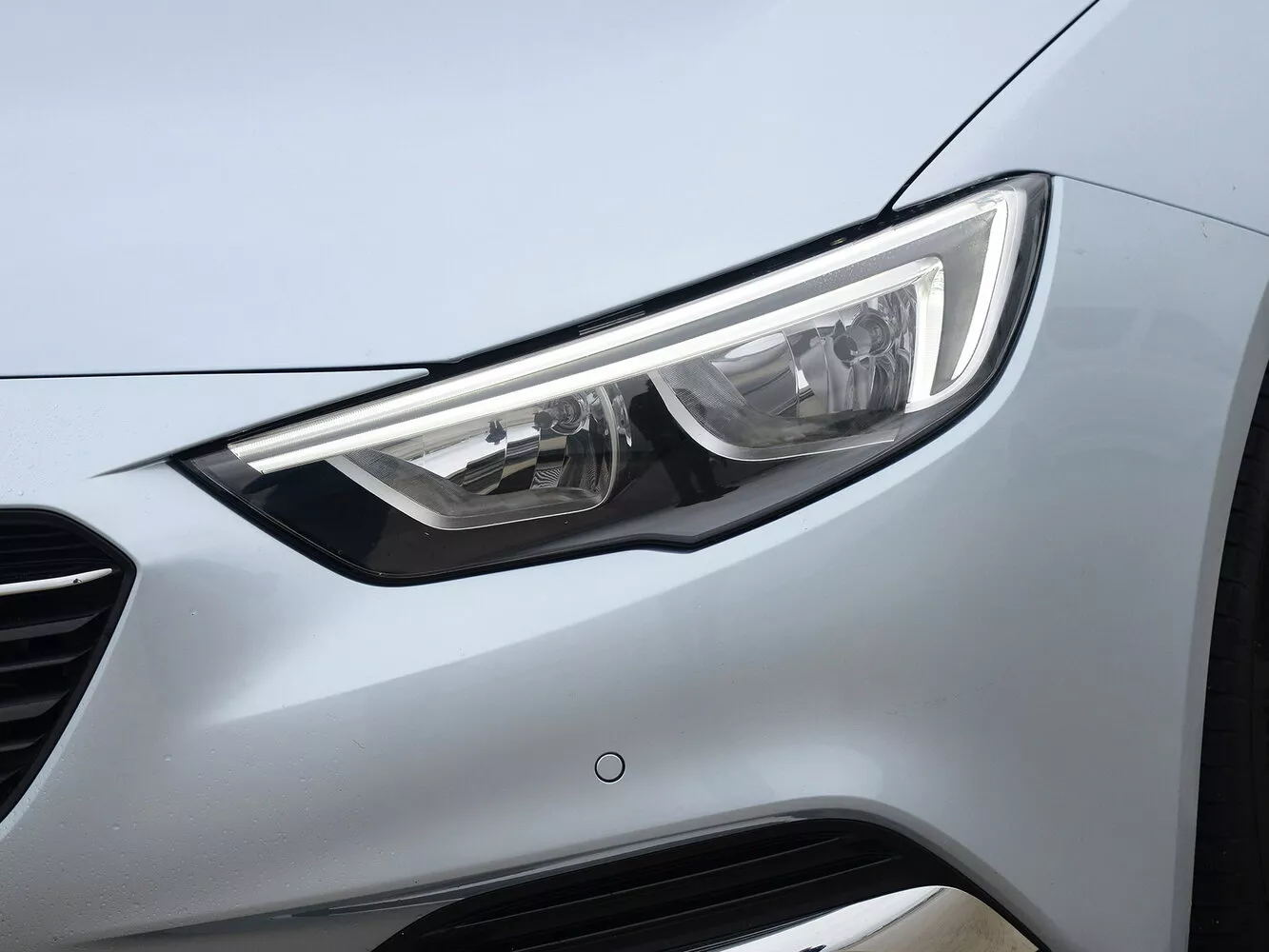 Фото передних фар Vauxhall Insignia  II 2017 -  2024 
                                            