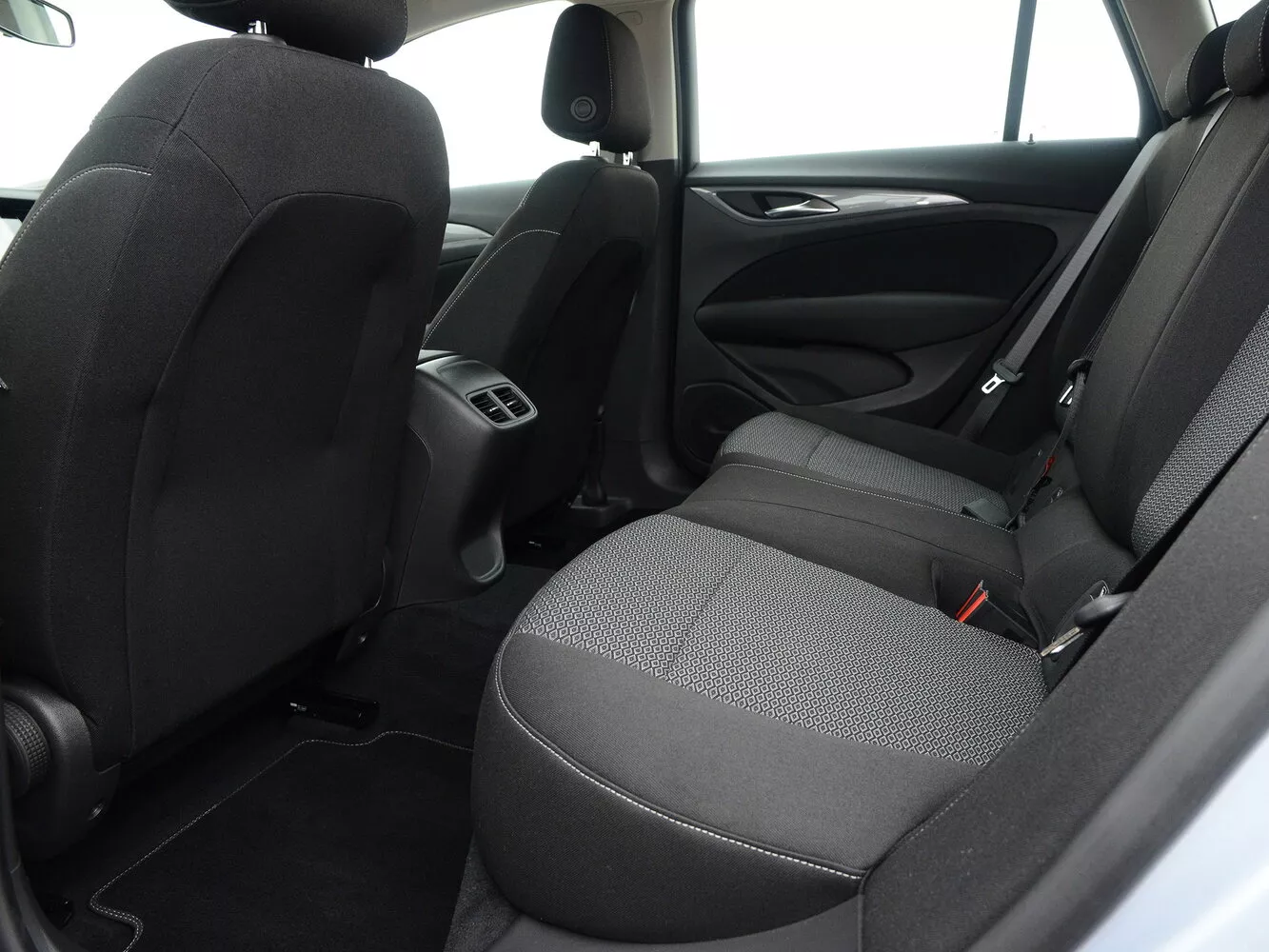 Фото сидений Vauxhall Insignia  II 2017 -  2024 
                                            