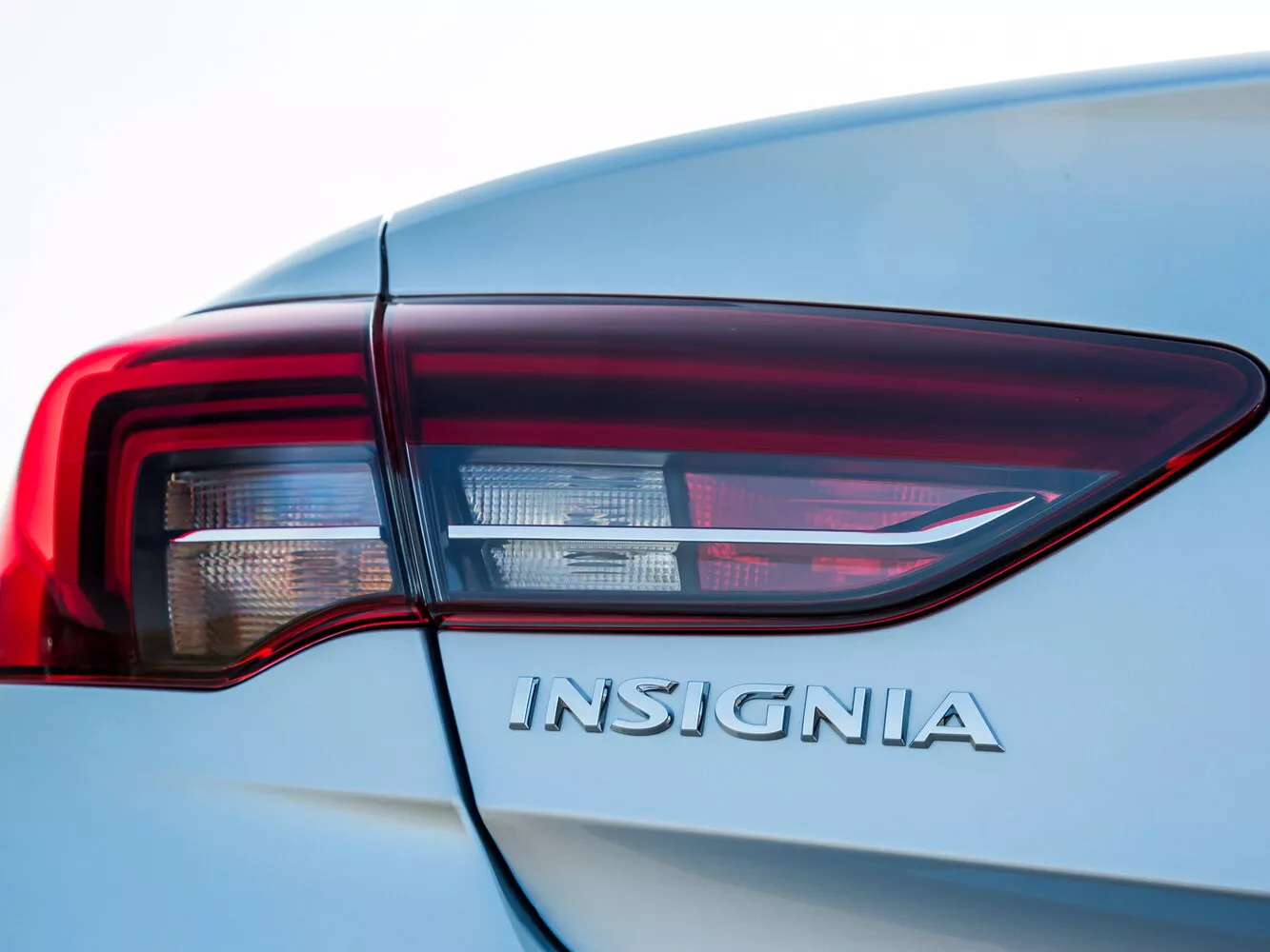 Фото задних фонорей Vauxhall Insignia  II 2017 -  2024 
                                            