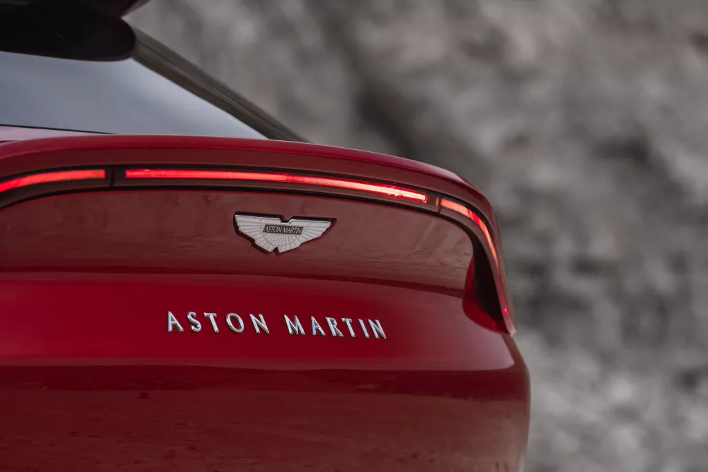 Фото интерьера Aston Martin DBX  I 2019 -  2024 
                                            