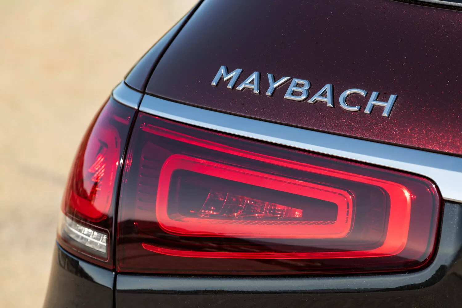 Фото задних фонорей Mercedes-Benz Maybach GLS  I 2019 -  2024 
                                            