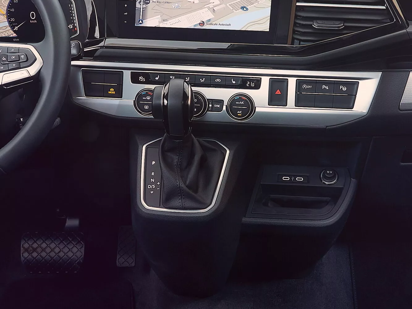 Фото коробки передач Volkswagen Multivan Long T6 Рестайлинг 2019 -  2024 
                                            