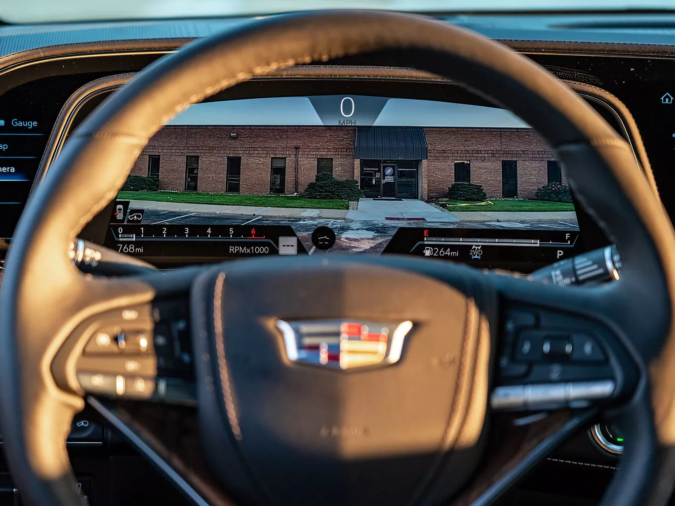 Фото приборной панели Cadillac Escalade ESV V 2020 -  2024 
                                            