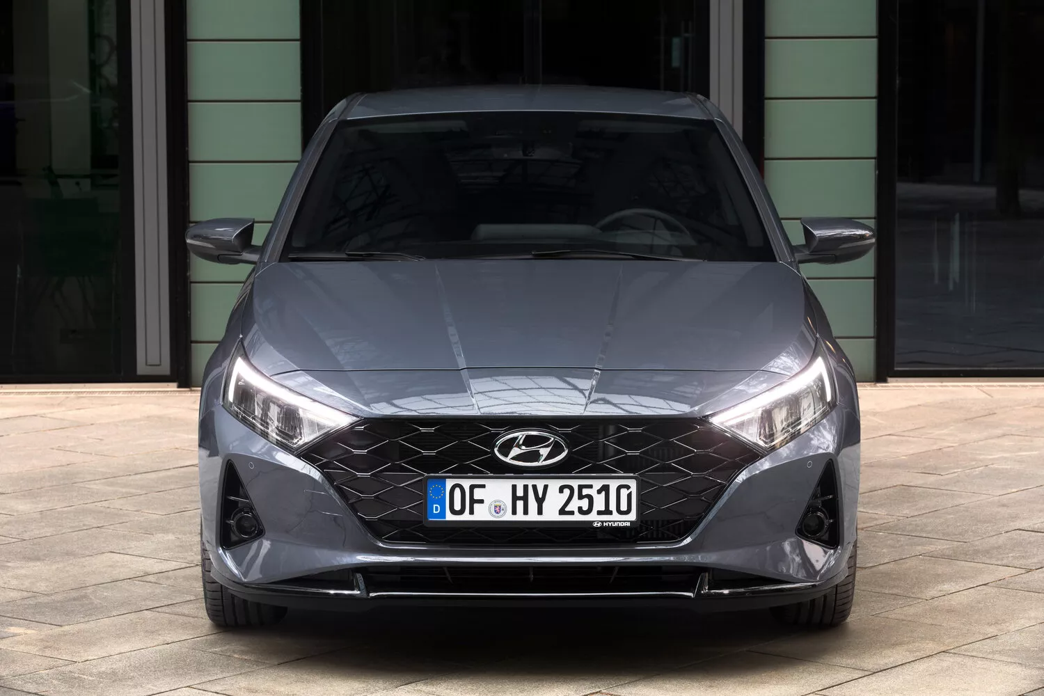 Фото спереди Hyundai i20  III 2020 -  2024 
                                            