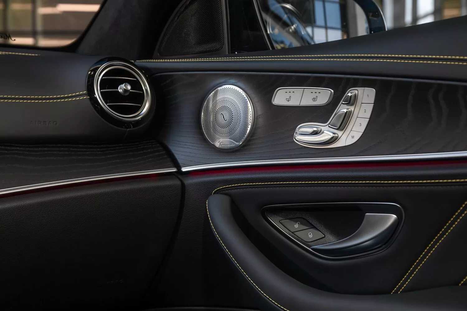 Фото двери Mercedes-Benz E-Класс AMG  V (W213) Рестайлинг 2020 -  2024 
                                            