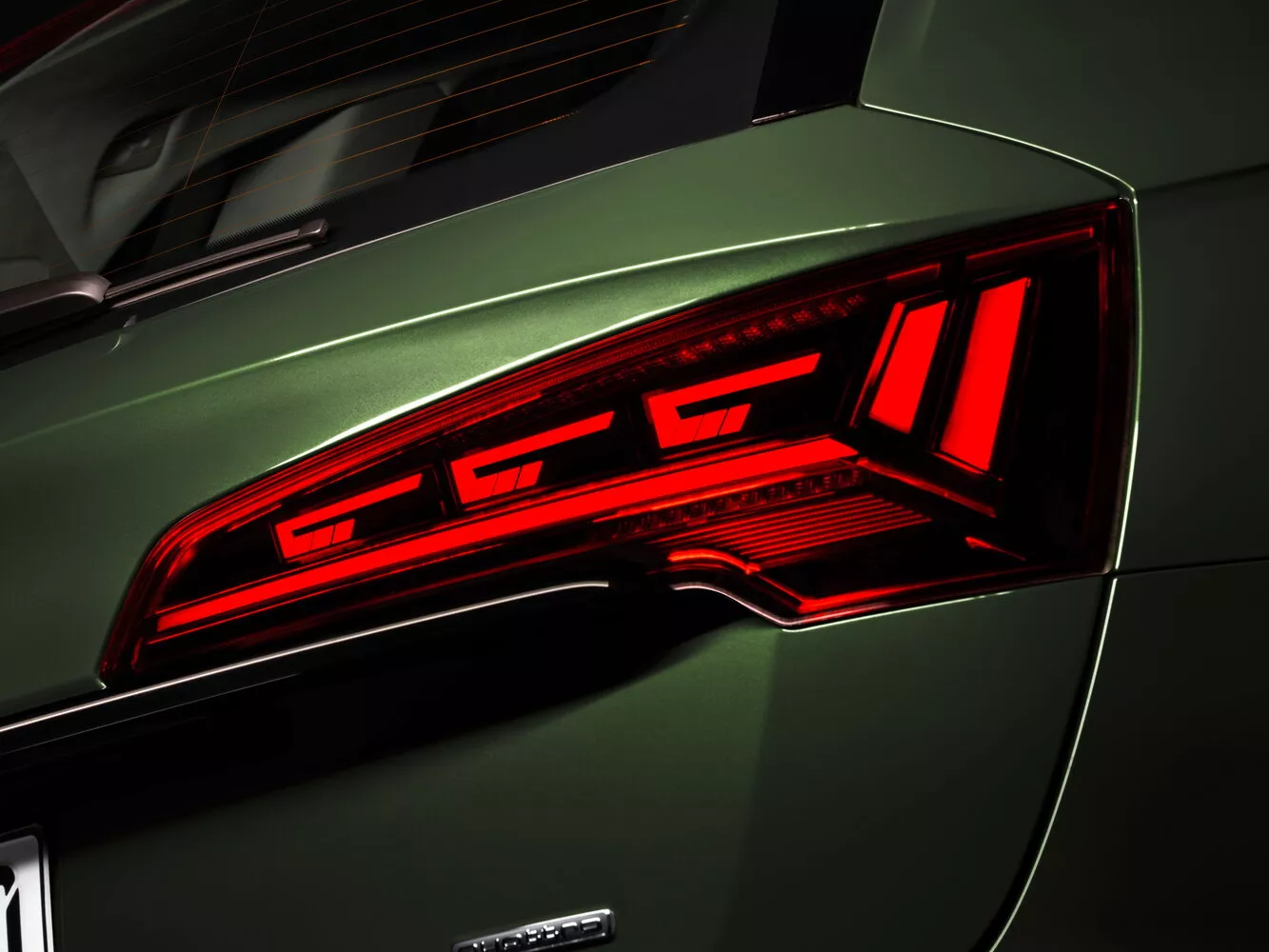 Фото задних фонорей Audi Q5  II (FY) Рестайлинг 2020 -  2024 
                                            
