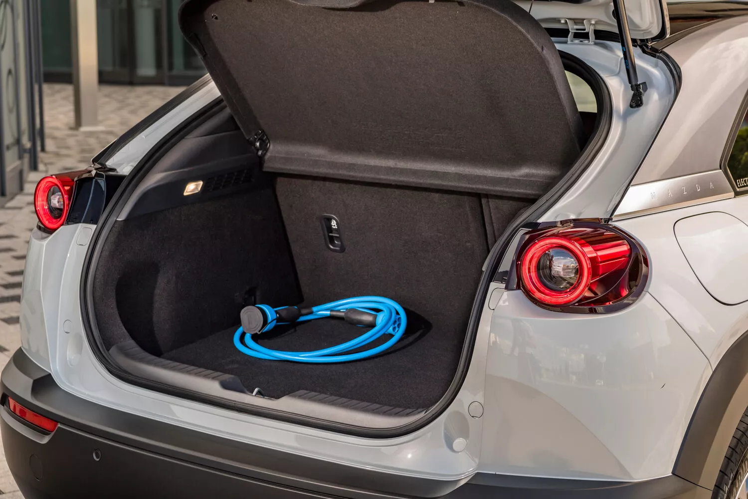 Фото багажника Mazda MX-30  I 2020 -  2024 
                                            