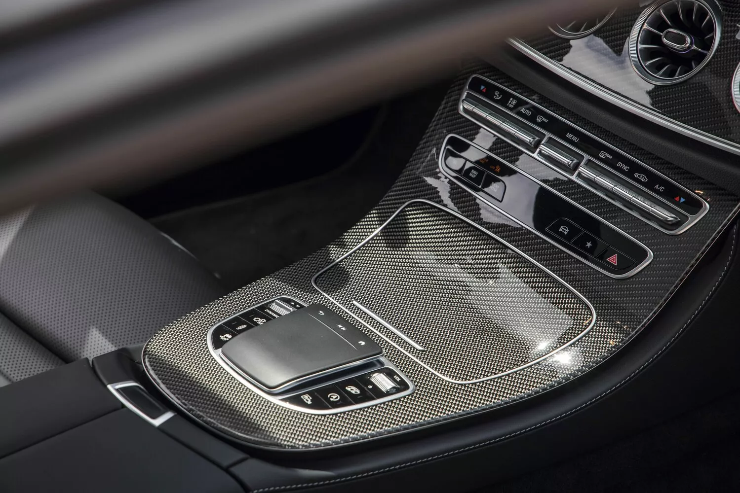 Фото коробки передач Mercedes-Benz E-Класс AMG  V (W213) Рестайлинг 2020 -  2024 
                                            