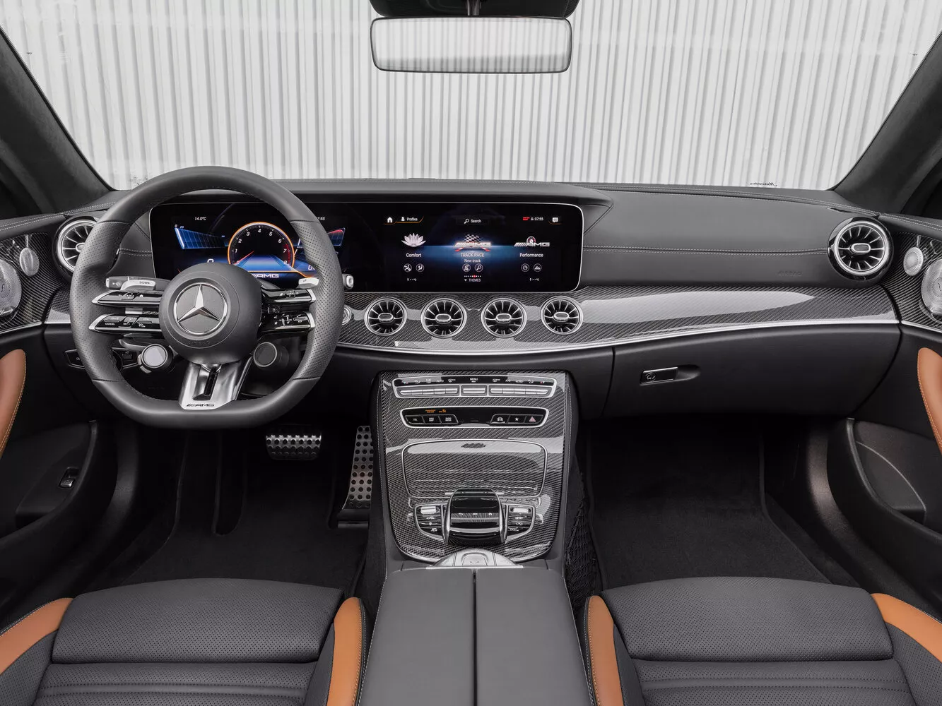 Фото торпеды Mercedes-Benz E-Класс AMG  V (W213) Рестайлинг 2020 -  2024 
                                            