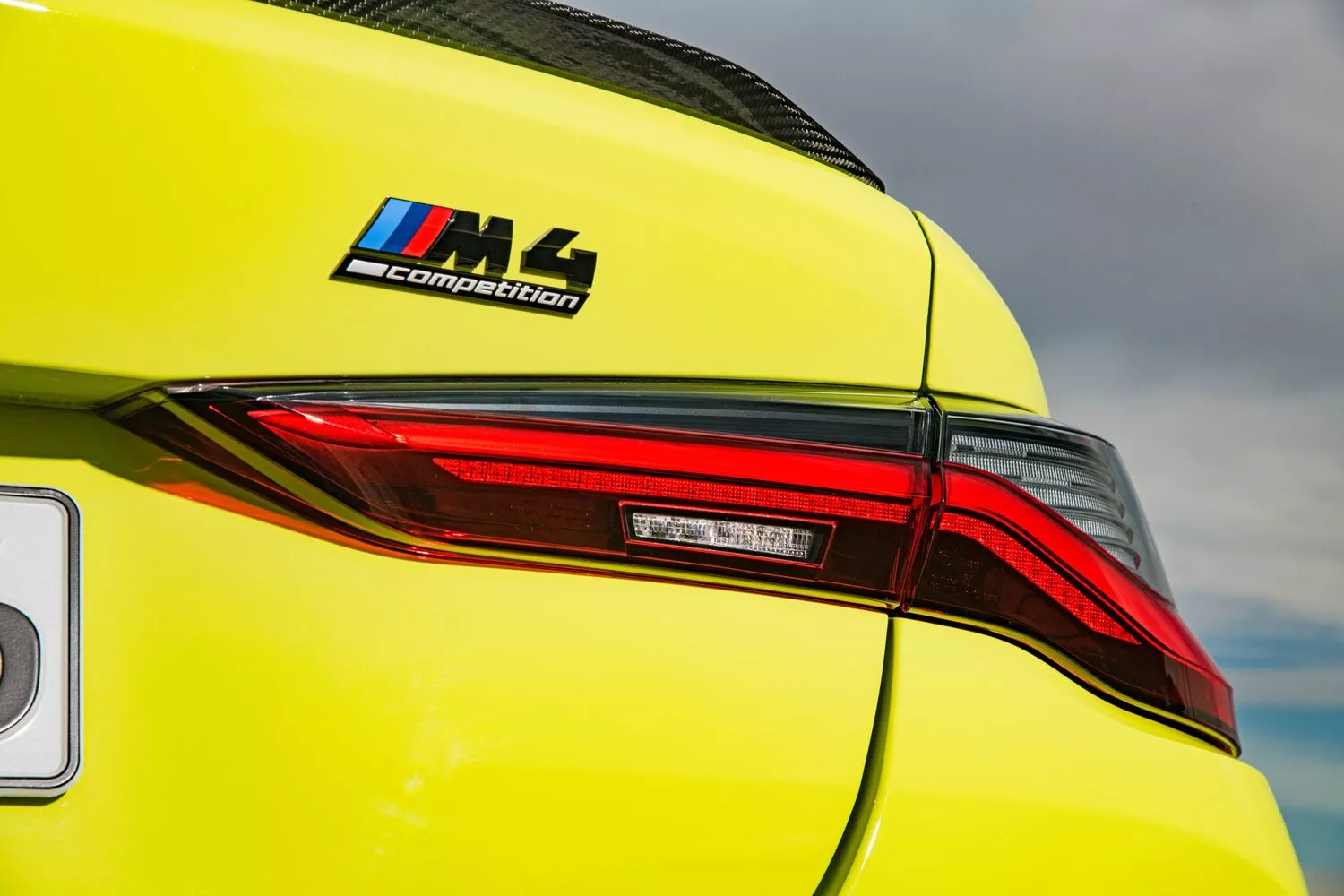Фото задних фонорей BMW M4  G82/G83 2020 -  2024 
                                            