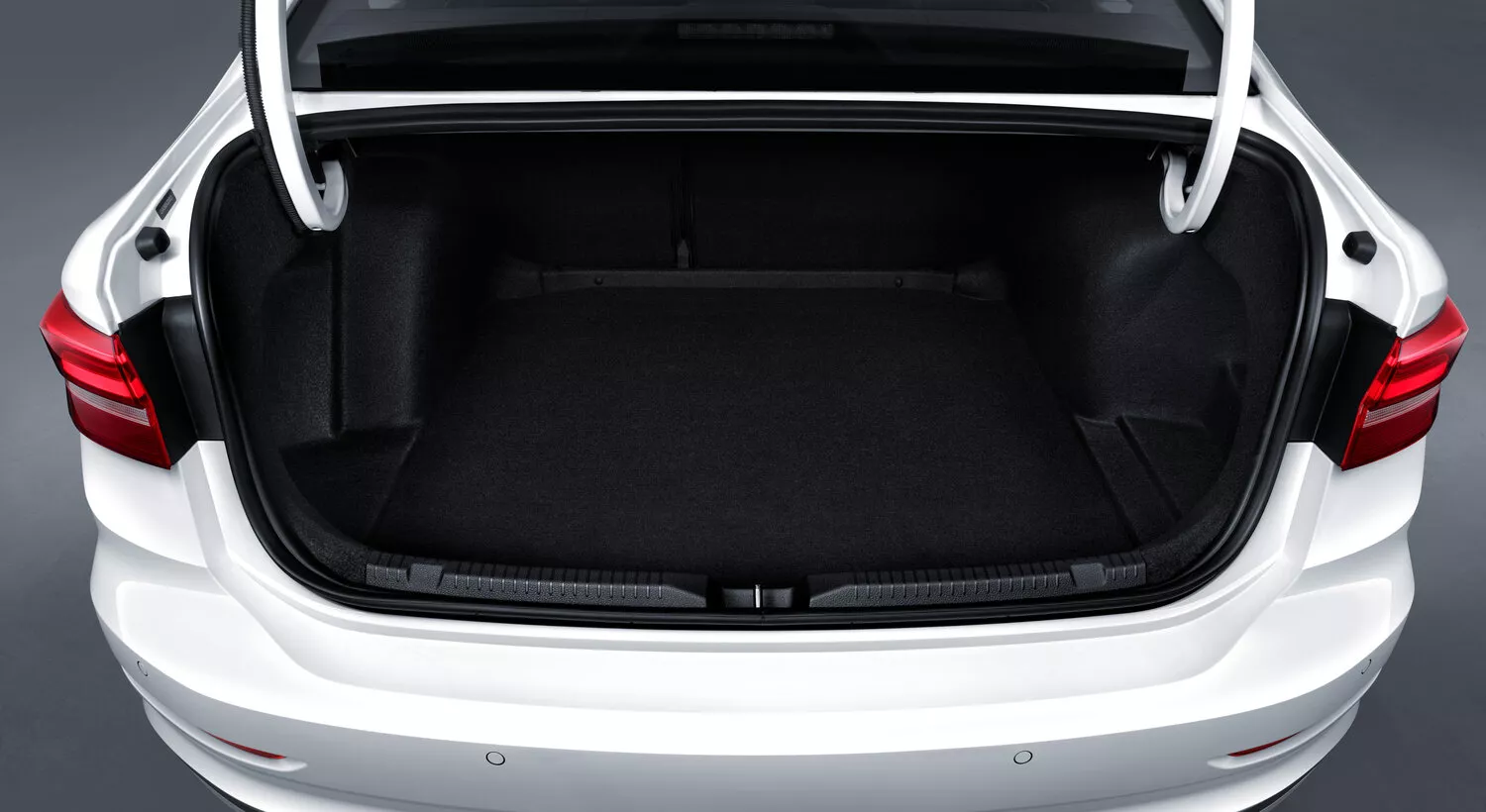 Фото багажника Volkswagen Lavida  III 2018 -  2024 
                                            