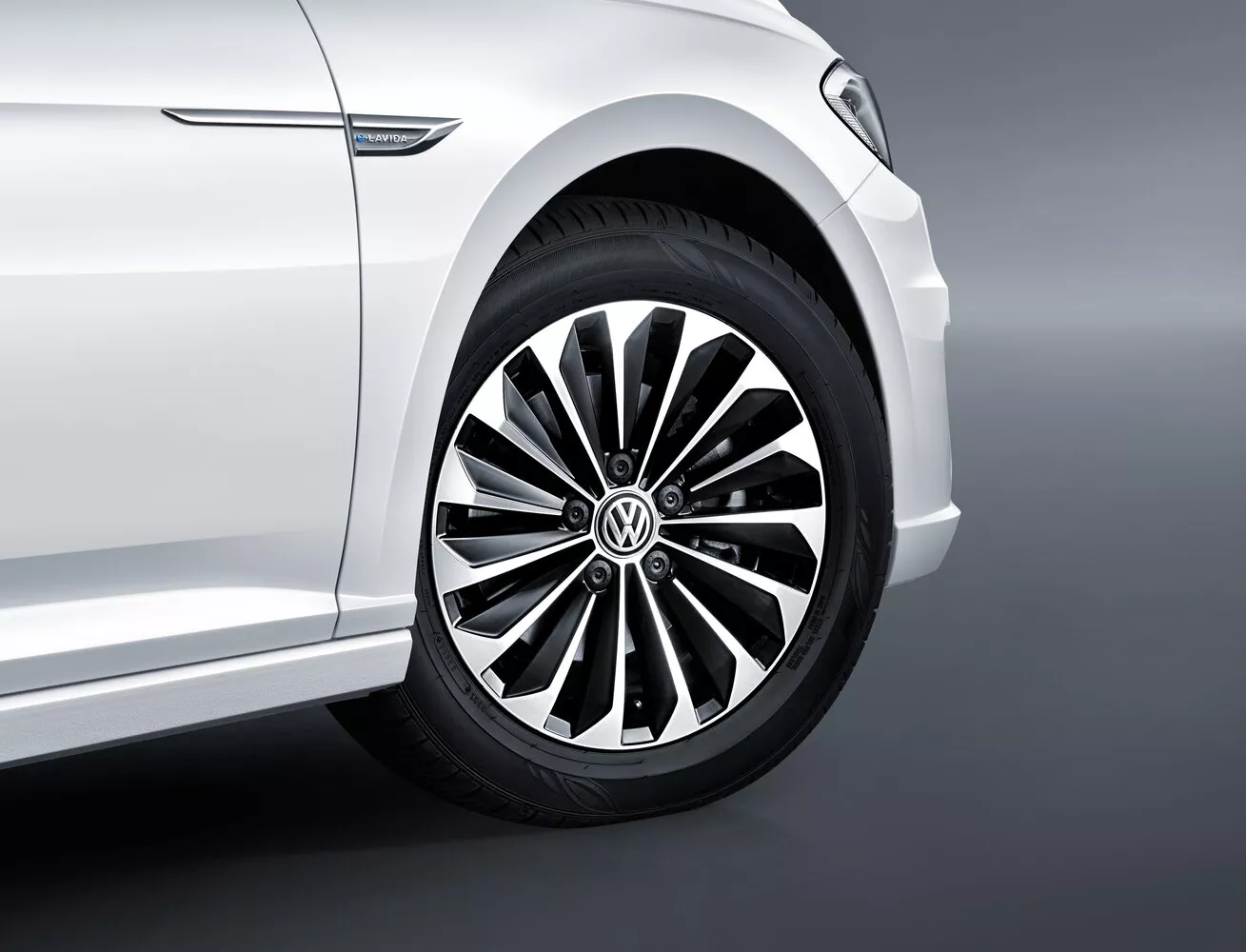 Фото дисков Volkswagen Lavida  III 2018 -  2024 
                                            