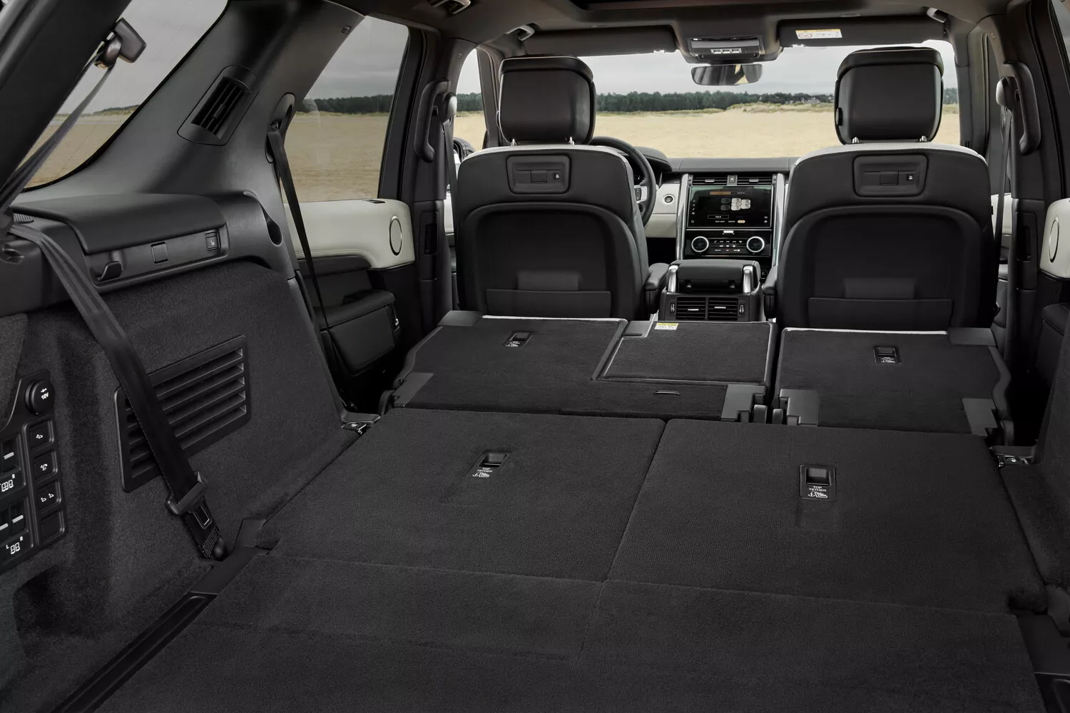 Фото багажника Land Rover Discovery  V Рестайлинг 2020 -  2024 
                                            