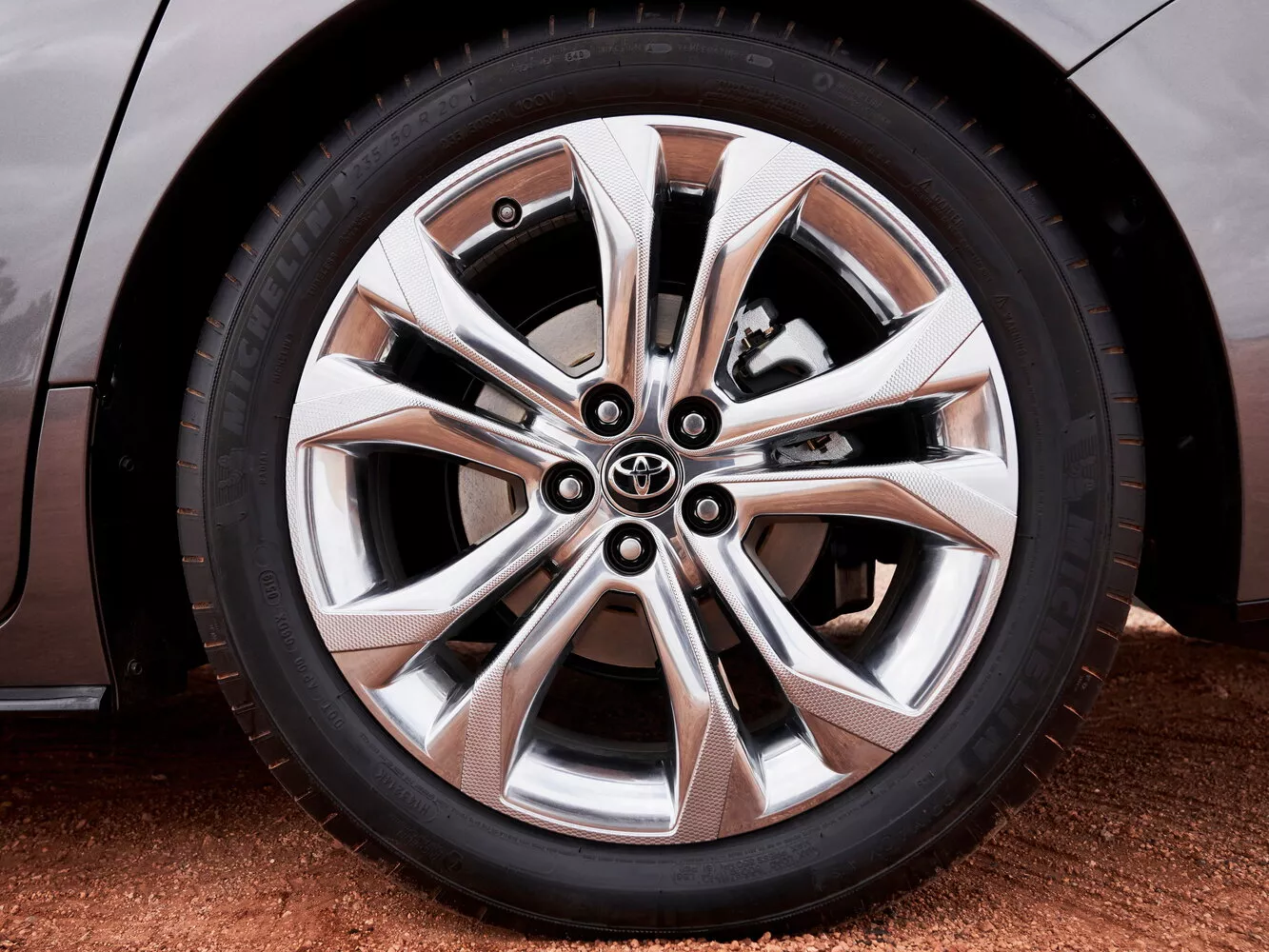 Фото дисков Toyota Sienna  IV 2020 -  2024 
                                            