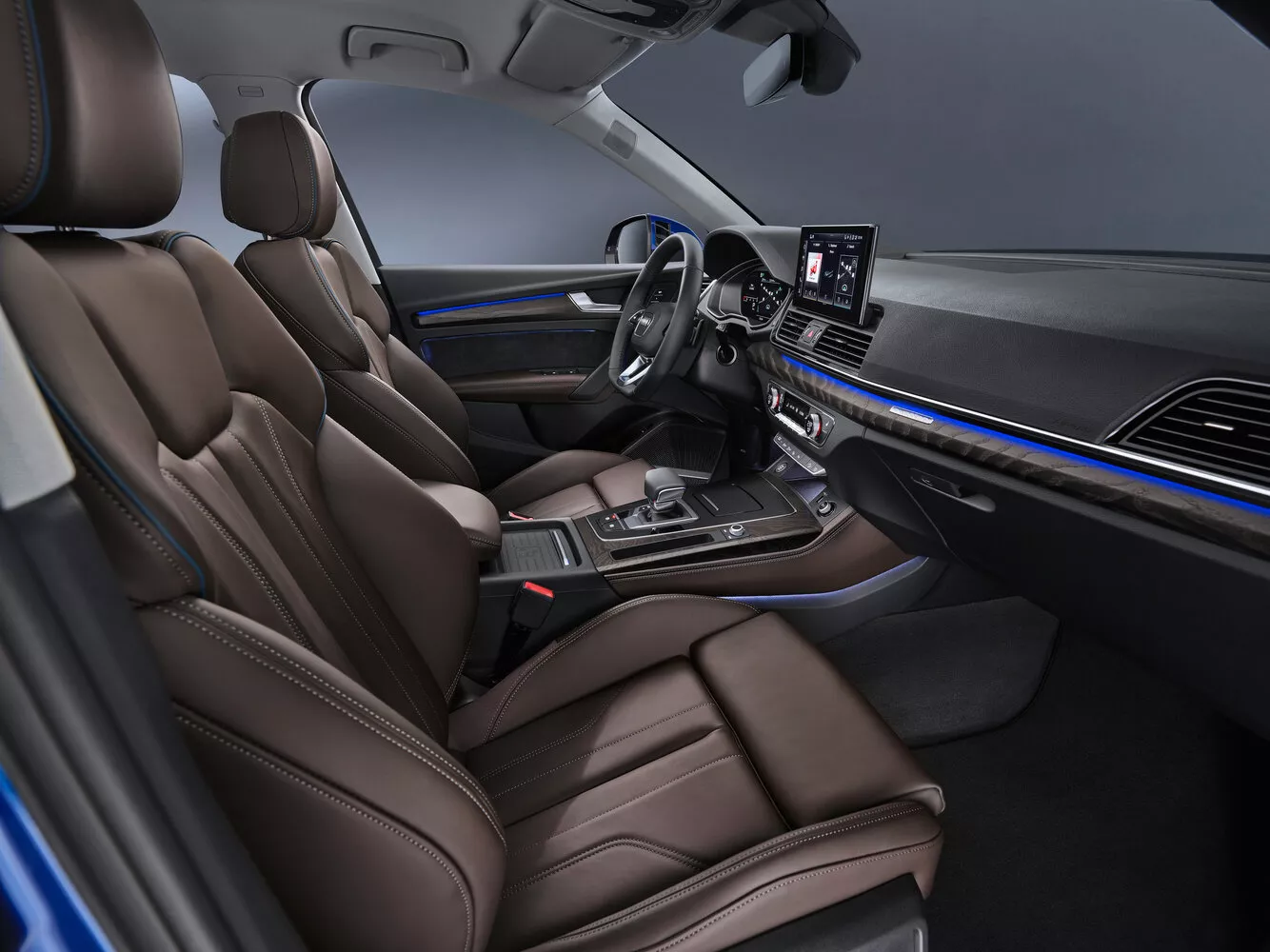 Фото салона спереди Audi Q5 Sportback  I (FY) 2020 -  2024 
                                            