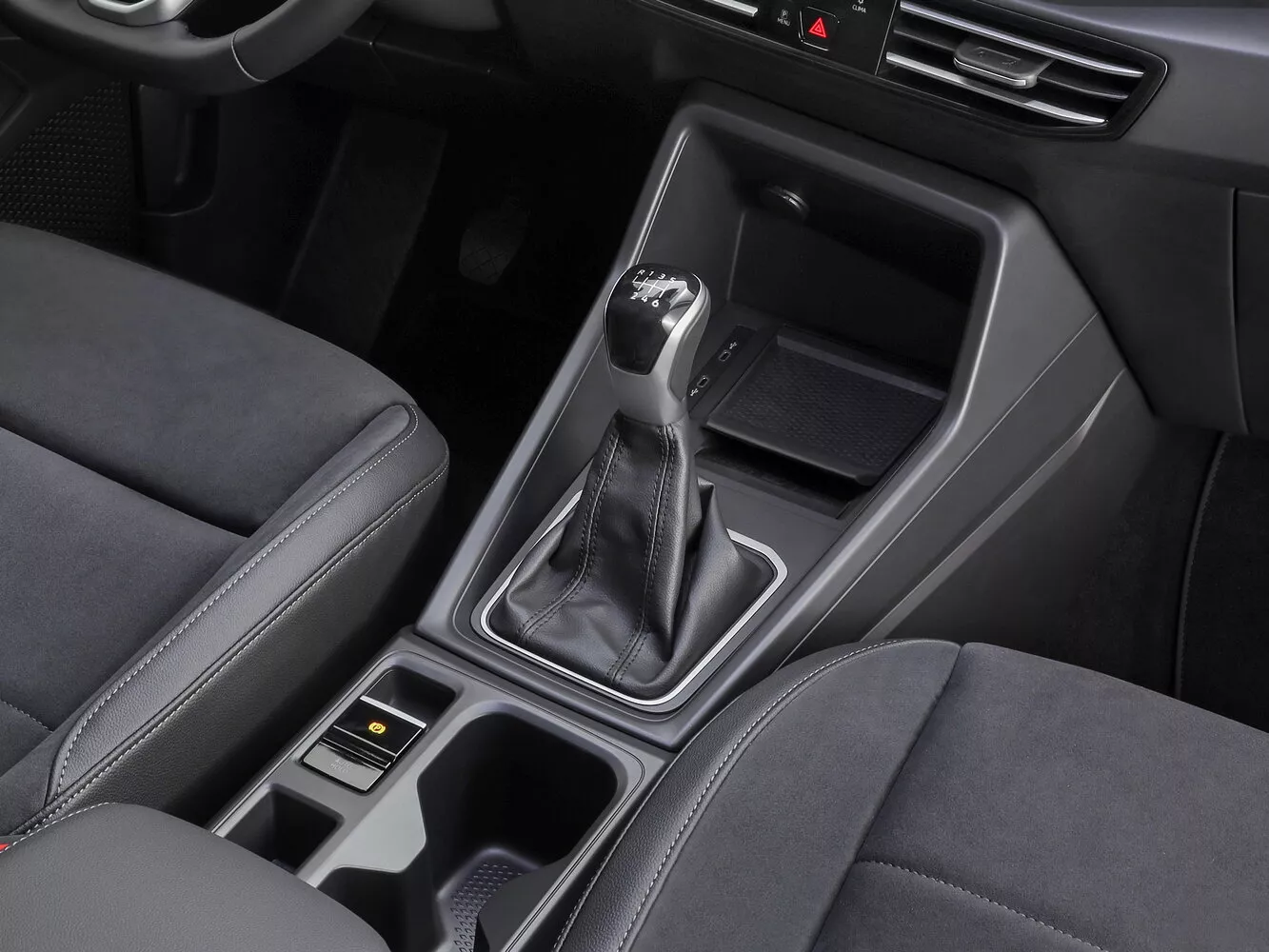 Фото коробки передач Volkswagen Caddy Maxi V 2020 -  2024 
                                            