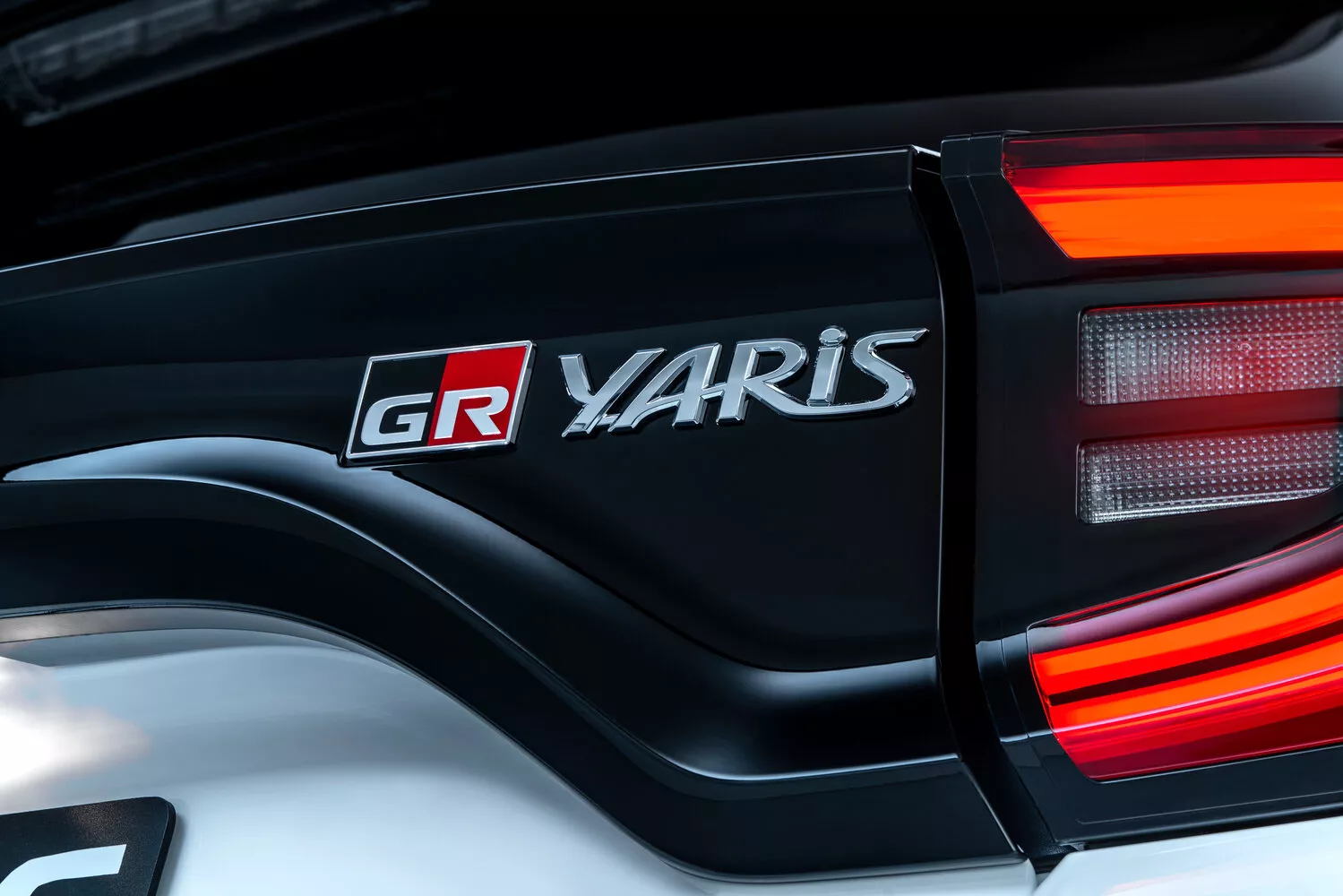 Фото интерьера Toyota Yaris GR IV 2020 -  2024 
                                            
