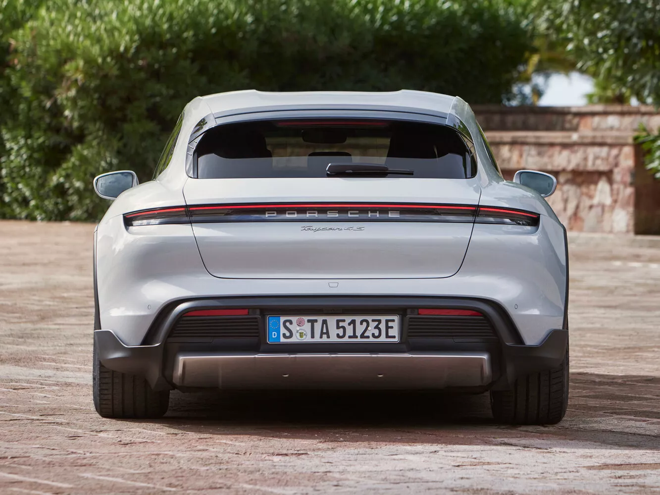 Фото сзади Porsche Taycan Cross Turismo I 2019 -  2024 
                                            