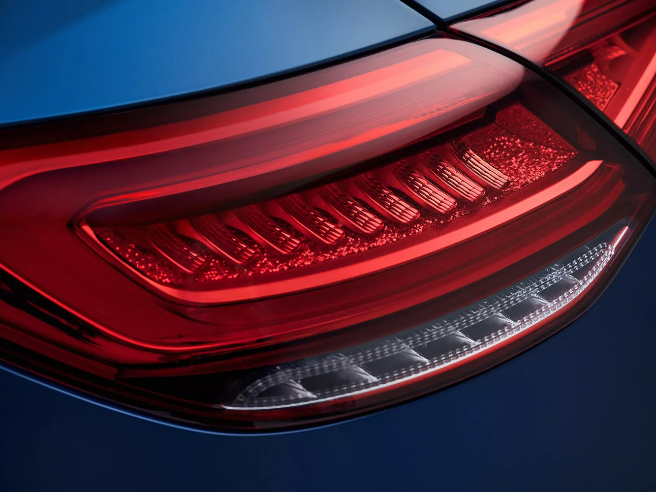 Фото задних фонорей Mercedes-Benz CLS  III (C257) Рестайлинг 2021 -  2024 
                                            