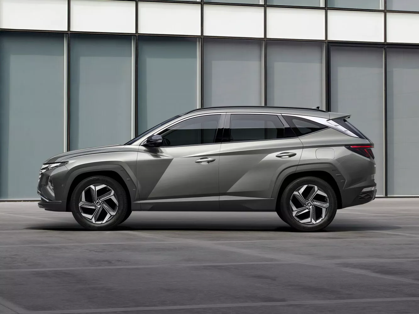 Фото сбоку Hyundai Tucson  IV 2020 -  2024 
                                            