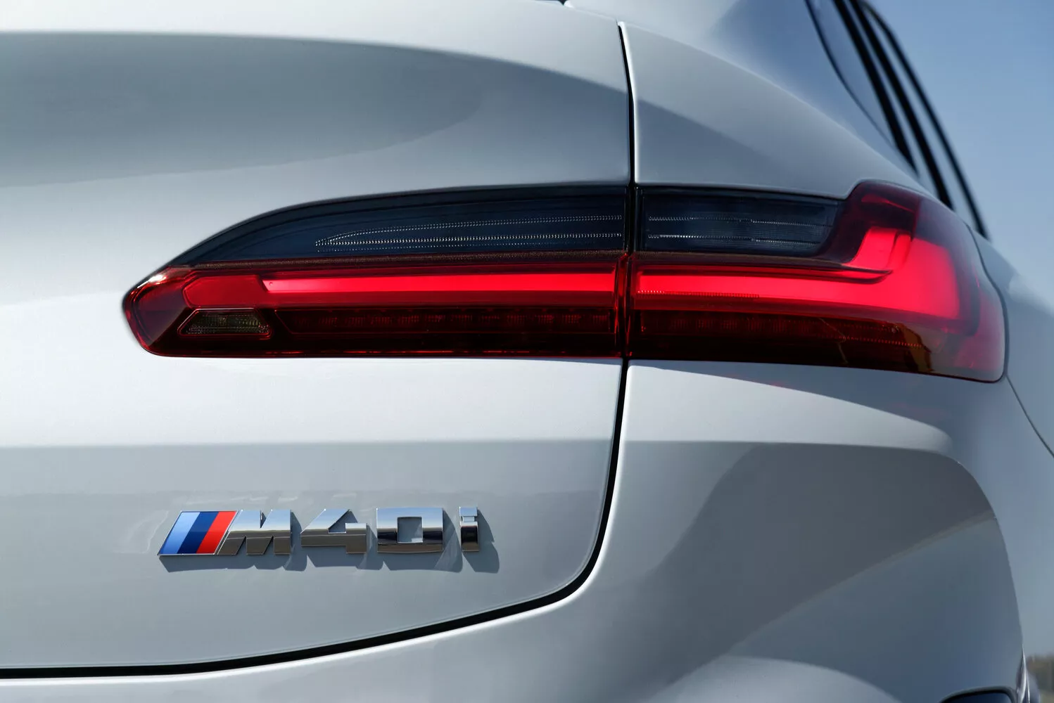 Фото задних фонорей BMW X4  II (G02) Рестайлинг 2021 -  2024 
                                            
