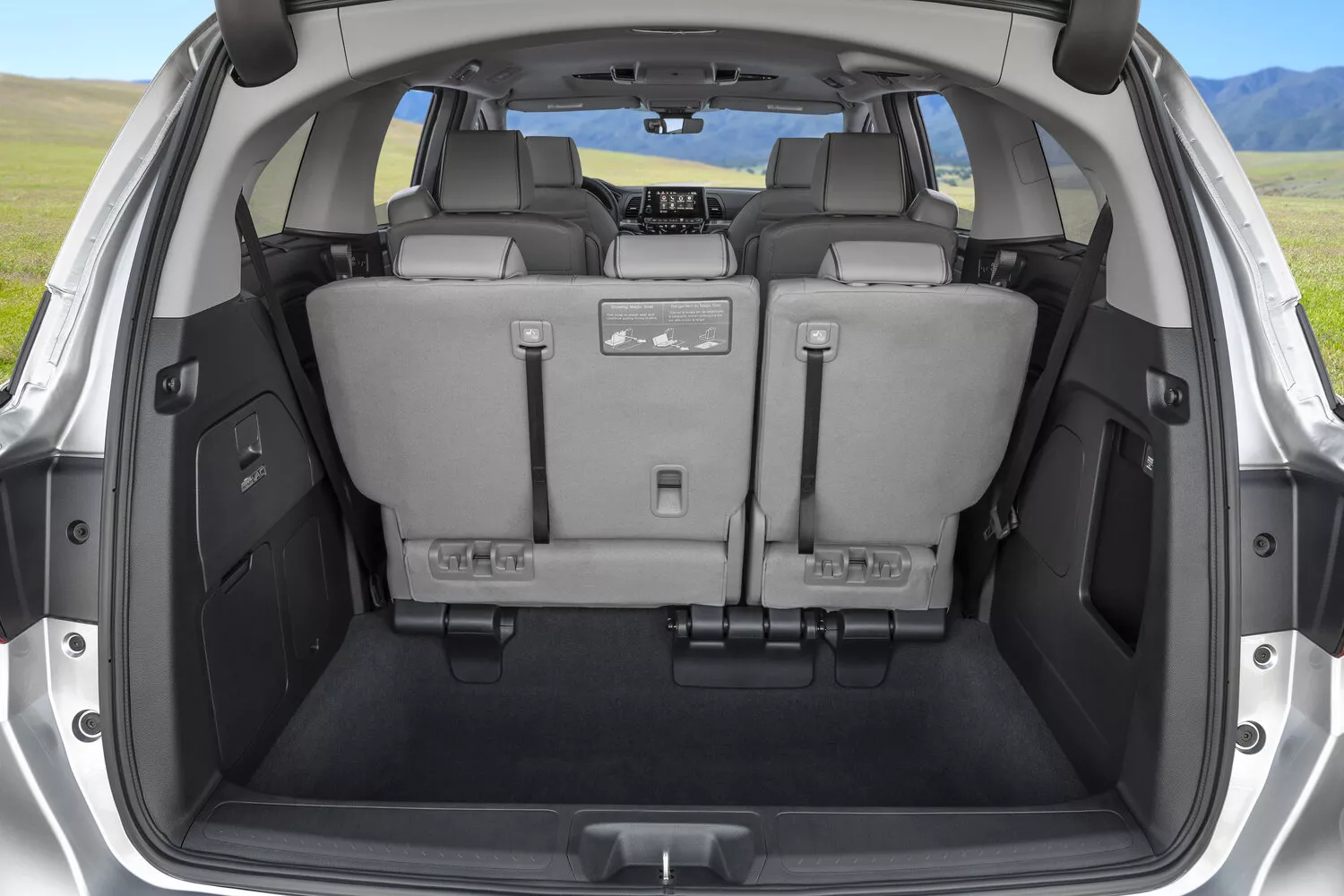 Фото багажника Honda Odyssey (North America)  V Рестайлинг 2020 -  2024 
                                            