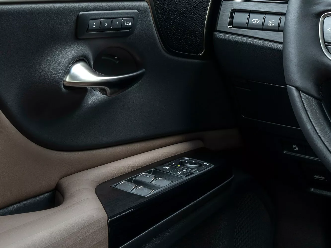 Фото двери Lexus ES  VII Рестайлинг 2021 -  2024 
                                            