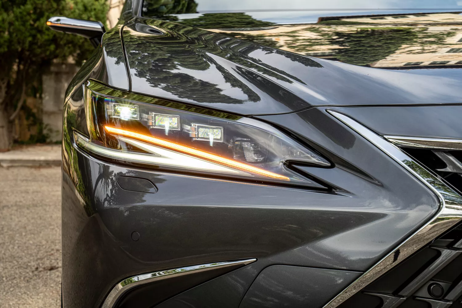 Фото передних фар Lexus ES  VII Рестайлинг 2021 -  2024 
                                            