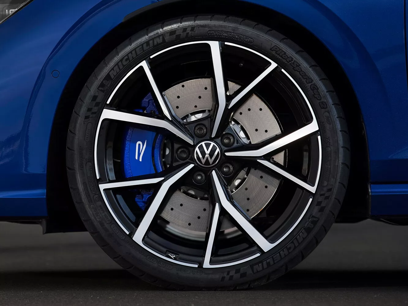 Фото дисков Volkswagen Golf R  VIII 2020 -  2024 
                                            