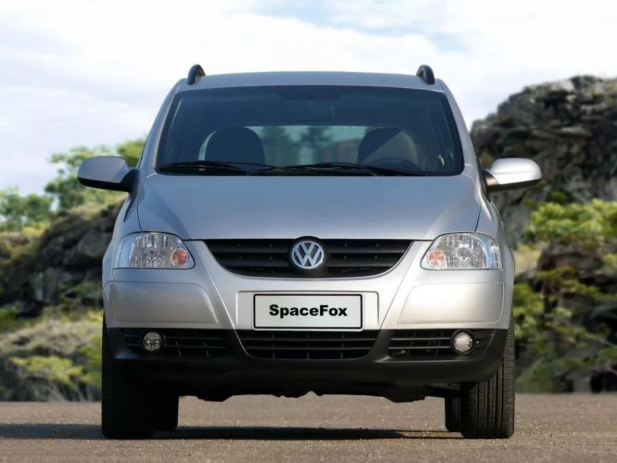 Фото спереди Volkswagen SpaceFox  I 2006 -  2024 
                                            
