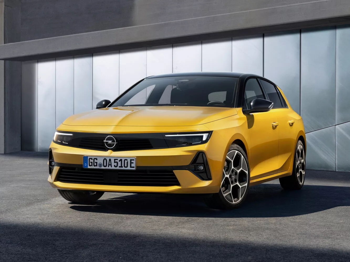 Фото экстерьера Opel Astra  L 2021 -  2024 
                                            
