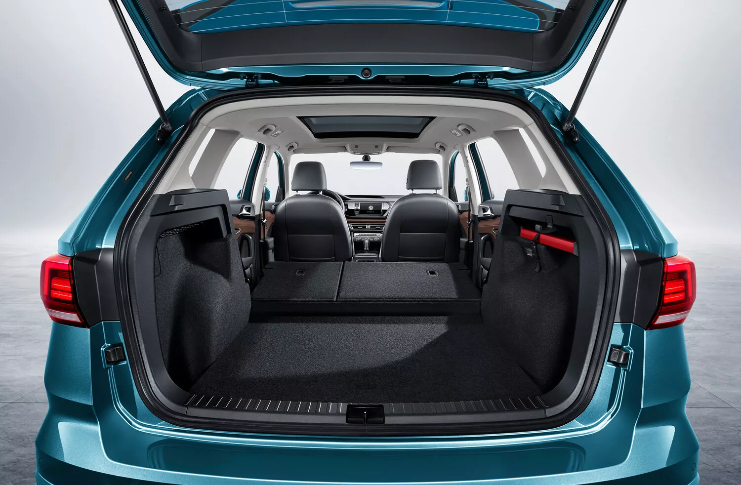 Фото багажника Volkswagen Tharu   2018 -  2024 
                                            