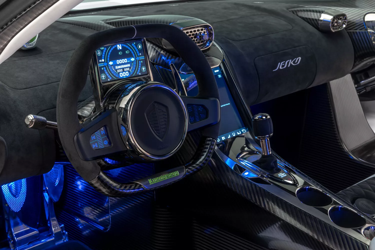 Фото рулевого колеса Koenigsegg Jesco   2020 -  2024 
                                            