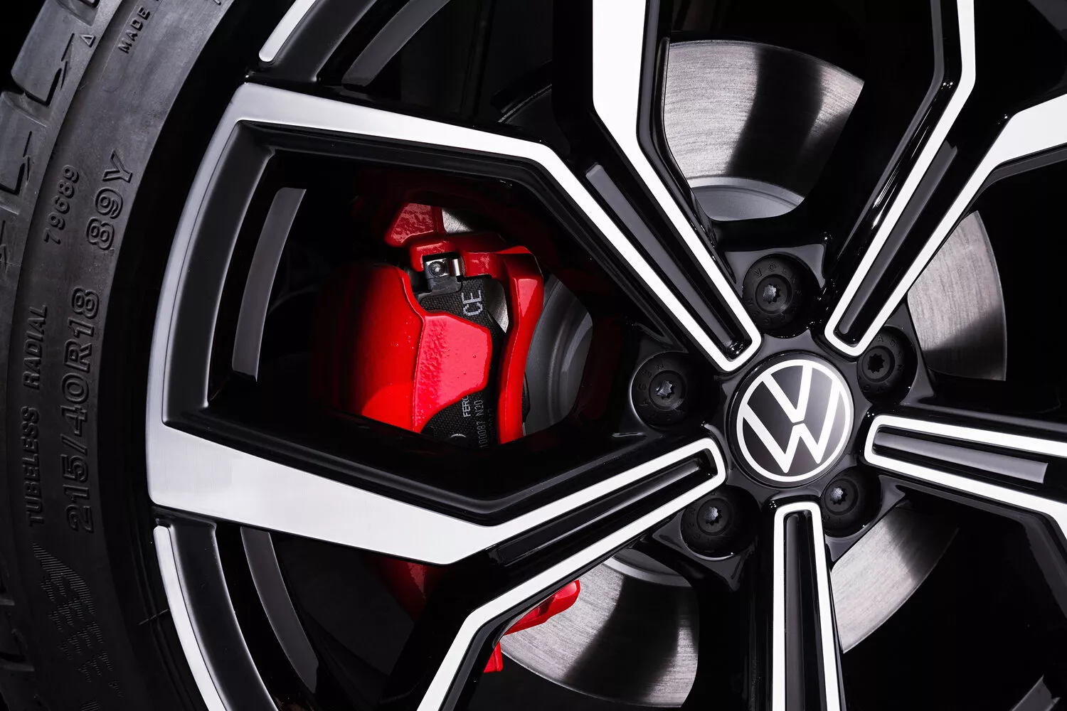 Фото дисков Volkswagen Polo GTI  VI Рестайлинг 2021 -  2024 
                                            