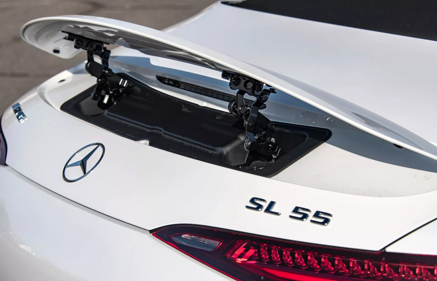 Фото интерьера Mercedes-Benz SL-Класс AMG SL 55 IV (R232) 2021 -  2024 
                                            