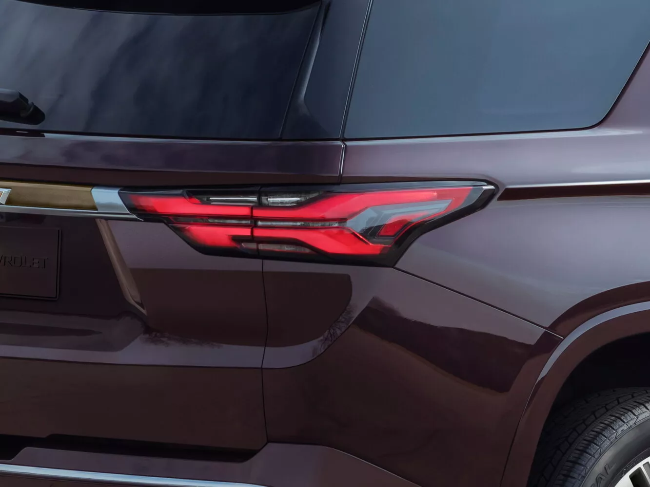 Фото задних фонорей Chevrolet Traverse  II Рестайлинг 2021 -  2024 
                                            