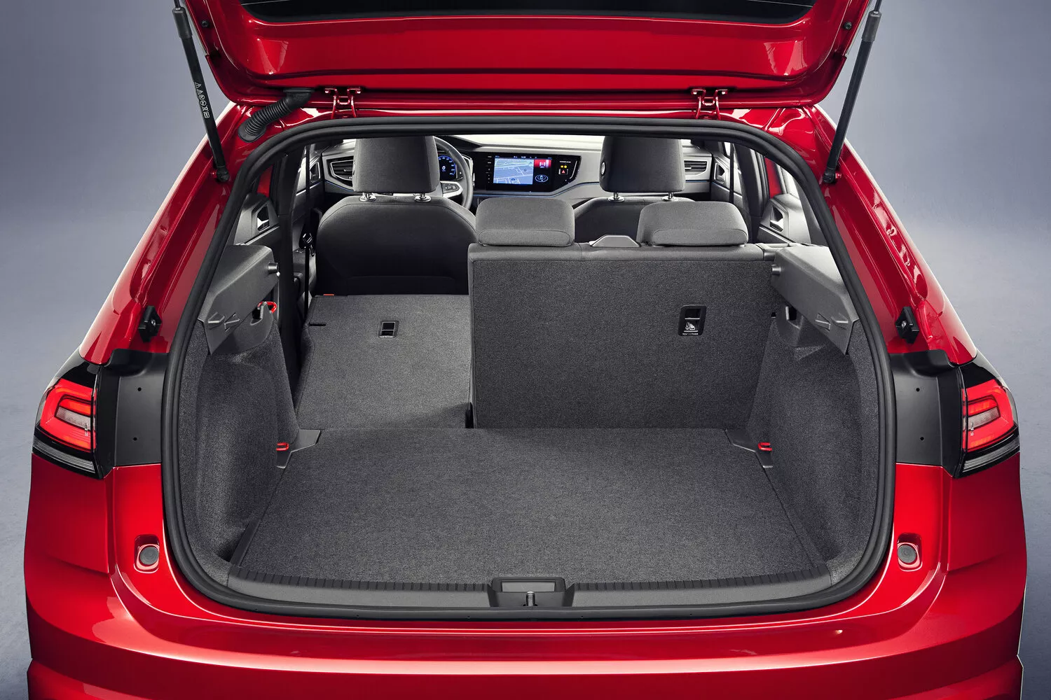 Фото багажника Volkswagen Taigo   2021 -  2024 
                                            