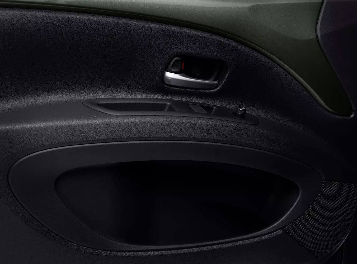 Фото двери Toyota Aygo X   2021 -  2024 
                                            